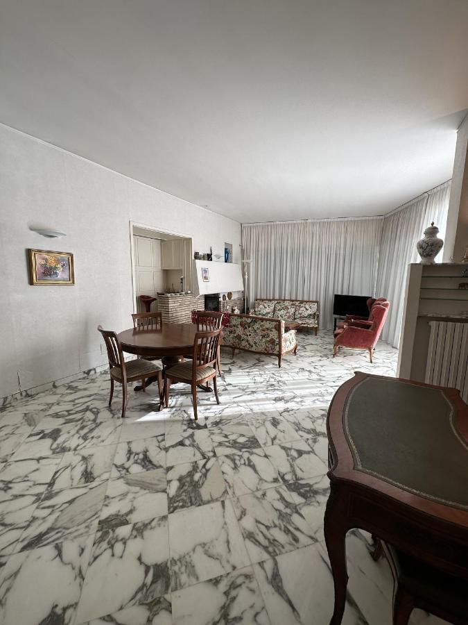 Le Rose Di Emma Villa Bordighera Exteriör bild