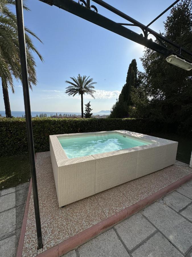Le Rose Di Emma Villa Bordighera Exteriör bild